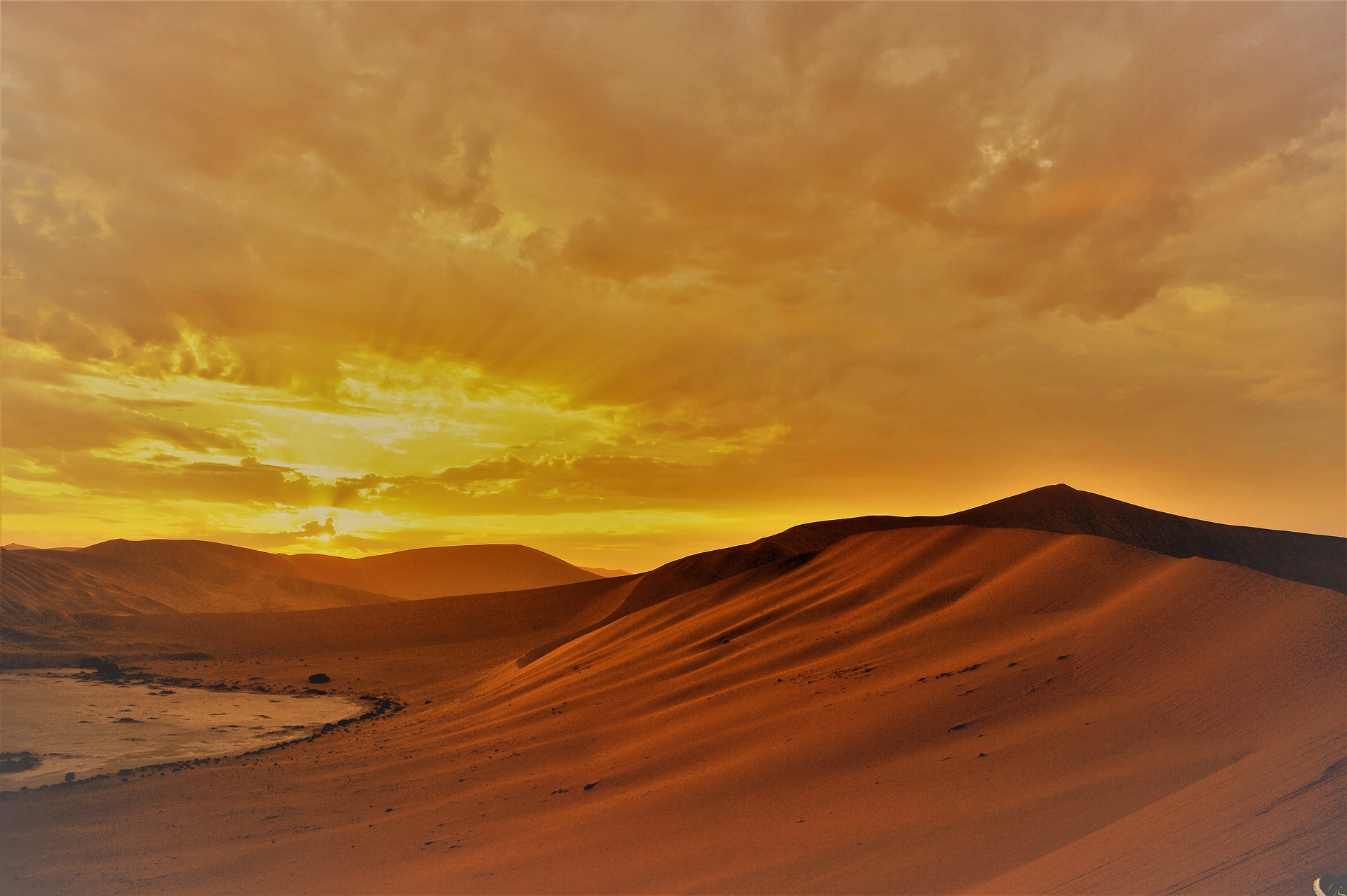 sunrise-2037485_1920